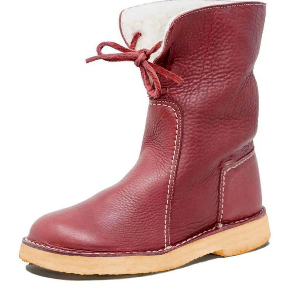 Insulated Leather Boots With Double Stitching