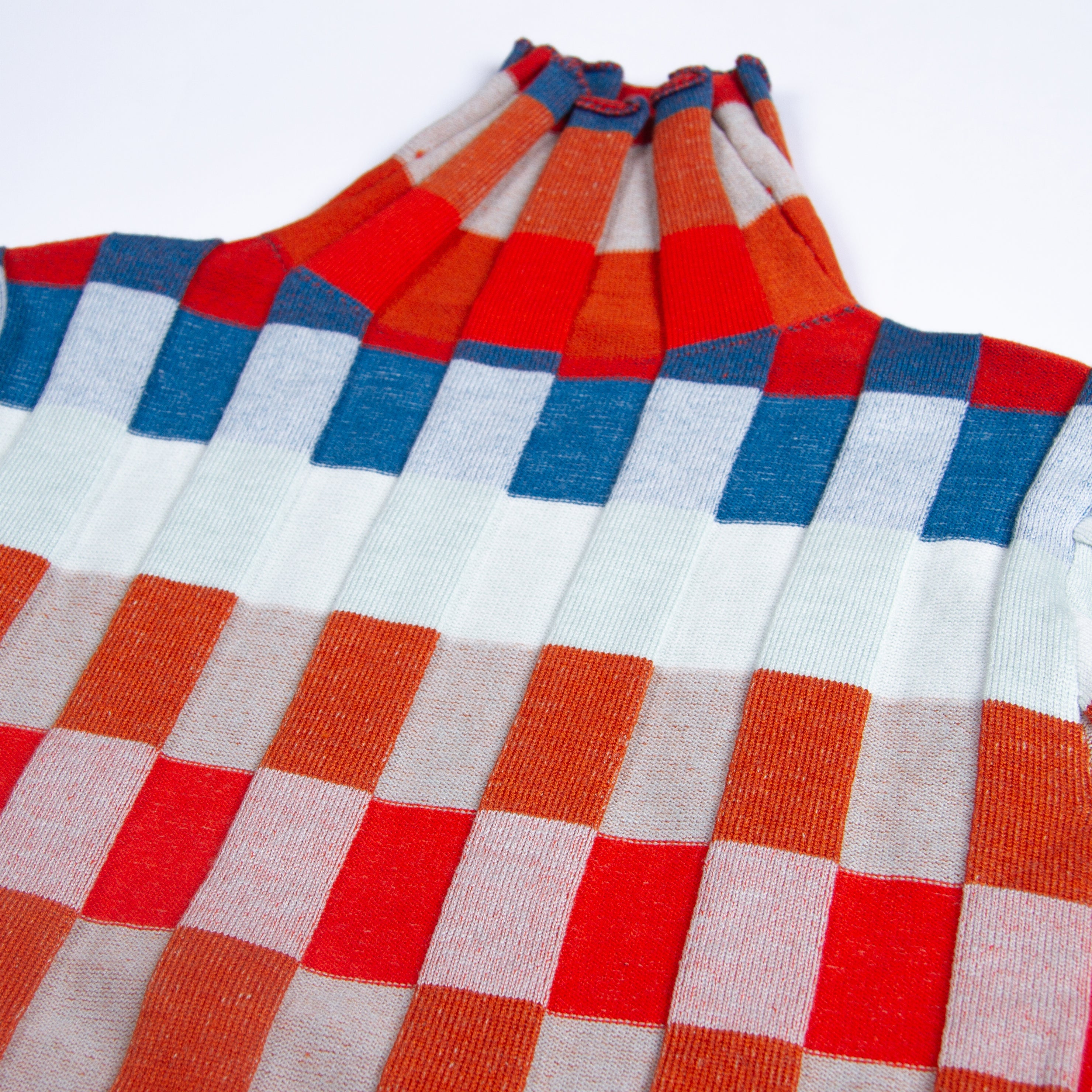 Suéter Cuello Alto Con Detalles Melange Multicolores Miguel