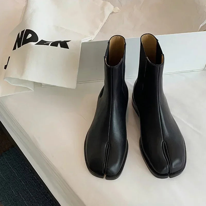 Women's Split-Toe Leather Boots
