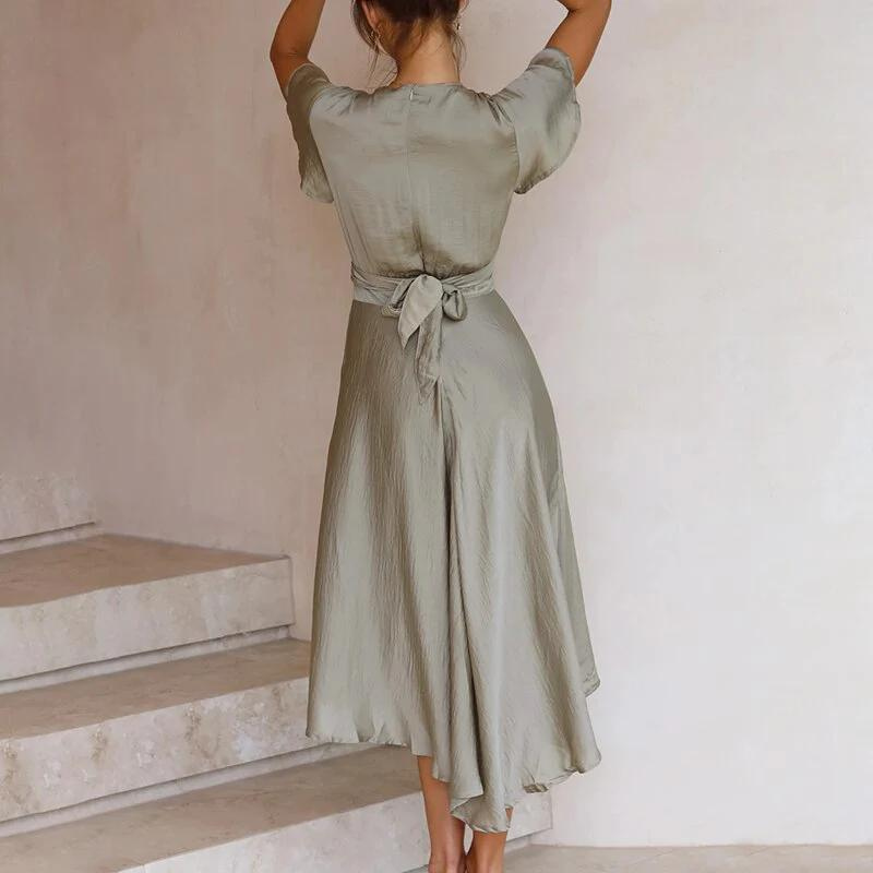 Vintage Summer Dress Flowing Silhouette